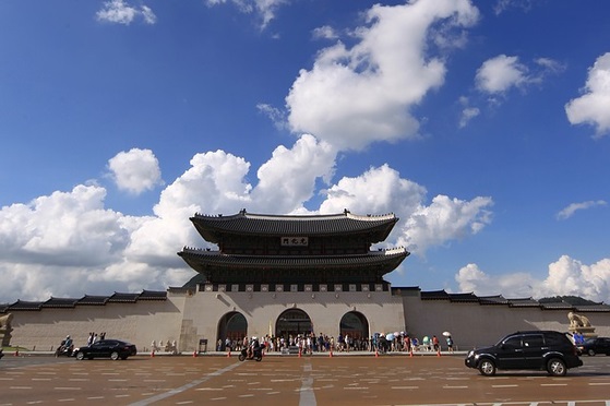 Gwanghwamun (광화문): Main Gate of Gyeongbokgung Palace